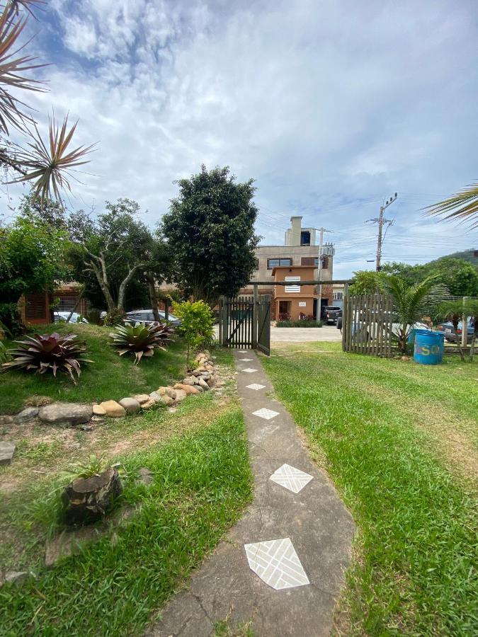 Chales Solana Localizados 50 Metros Do Mar Garopaba Luaran gambar